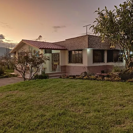 Casa De Campo Pillaro - Activa Exterior photo